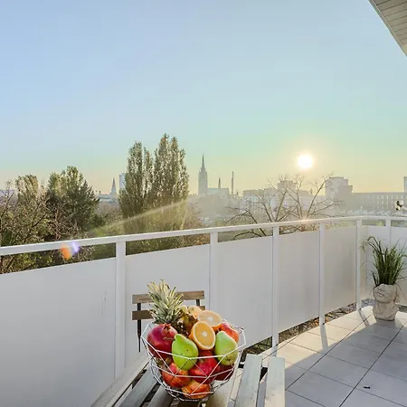 Lumina I Spacious 2br With Balcony I Jaccuzi I Parking Apartment