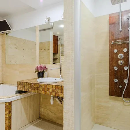 Lumina Luxury With Jaccuzi Next To Piotrkowska Street Apartamento *