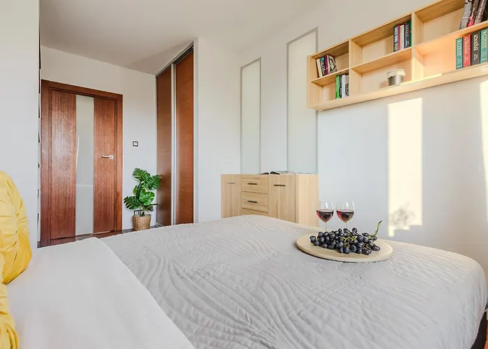 Lumina Luxury With Jaccuzi Next To Piotrkowska Street شقة