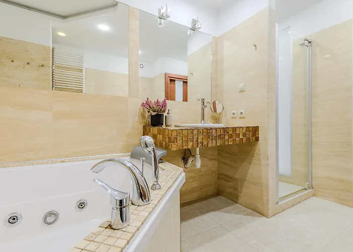 Lumina Luxury With Jaccuzi Next To Piotrkowska Street *