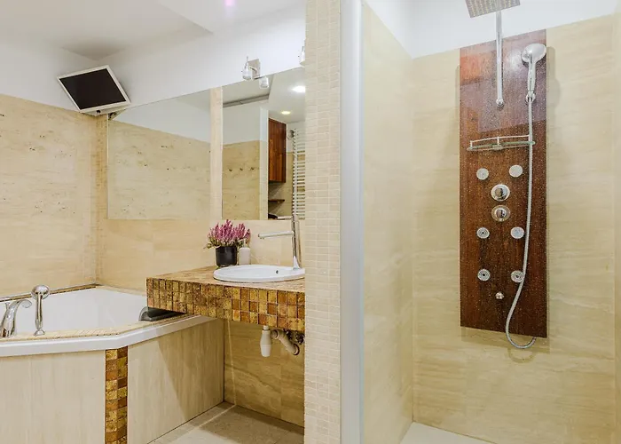 Lumina Luxury With Jaccuzi Next To Piotrkowska Street Appartamento *