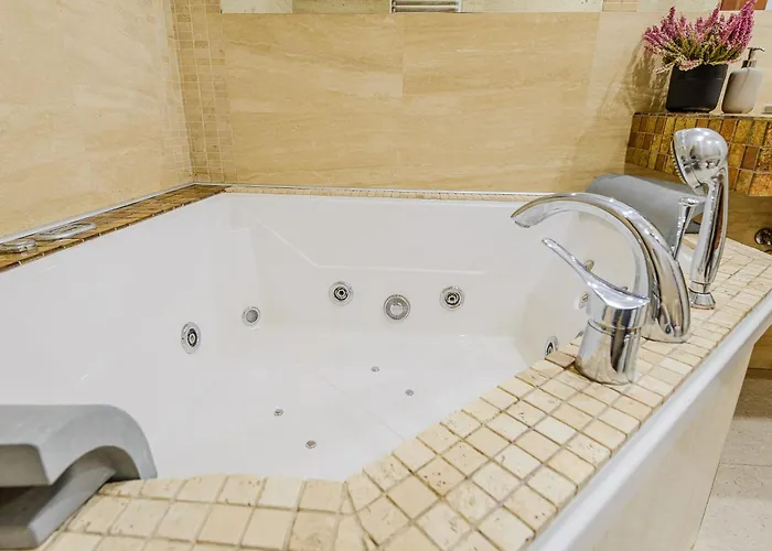 شقة Lumina Luxury With Jaccuzi Next To Piotrkowska Street *